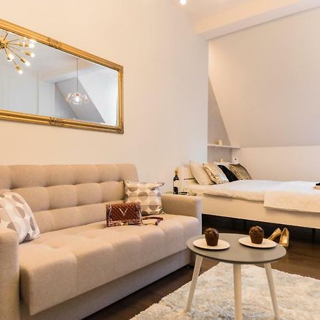 Goldeneye Apartment Center Wrocław Kültér fotó