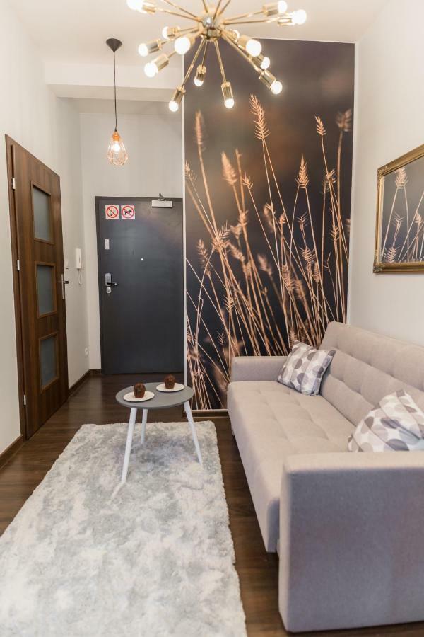 Goldeneye Apartment Center Wrocław Kültér fotó