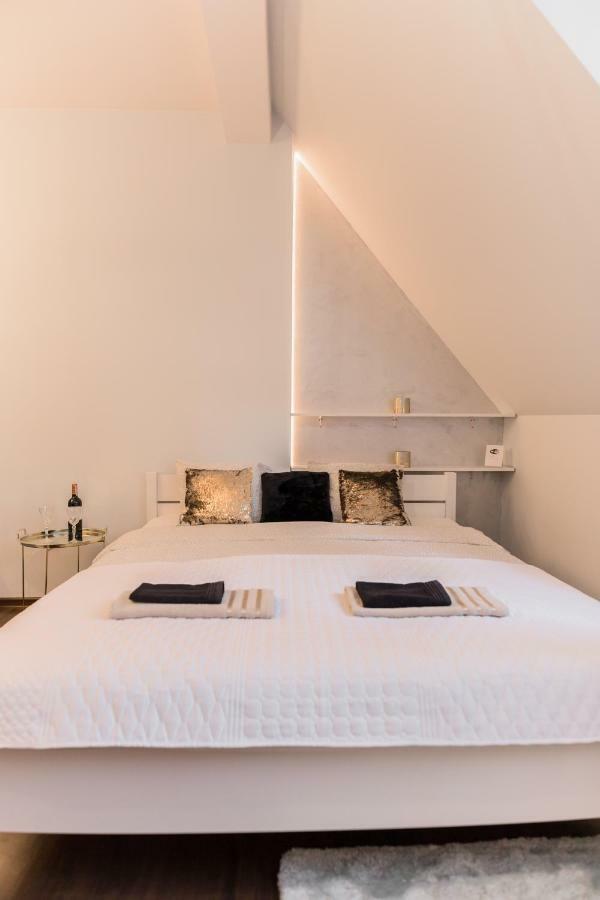 Goldeneye Apartment Center Wrocław Kültér fotó